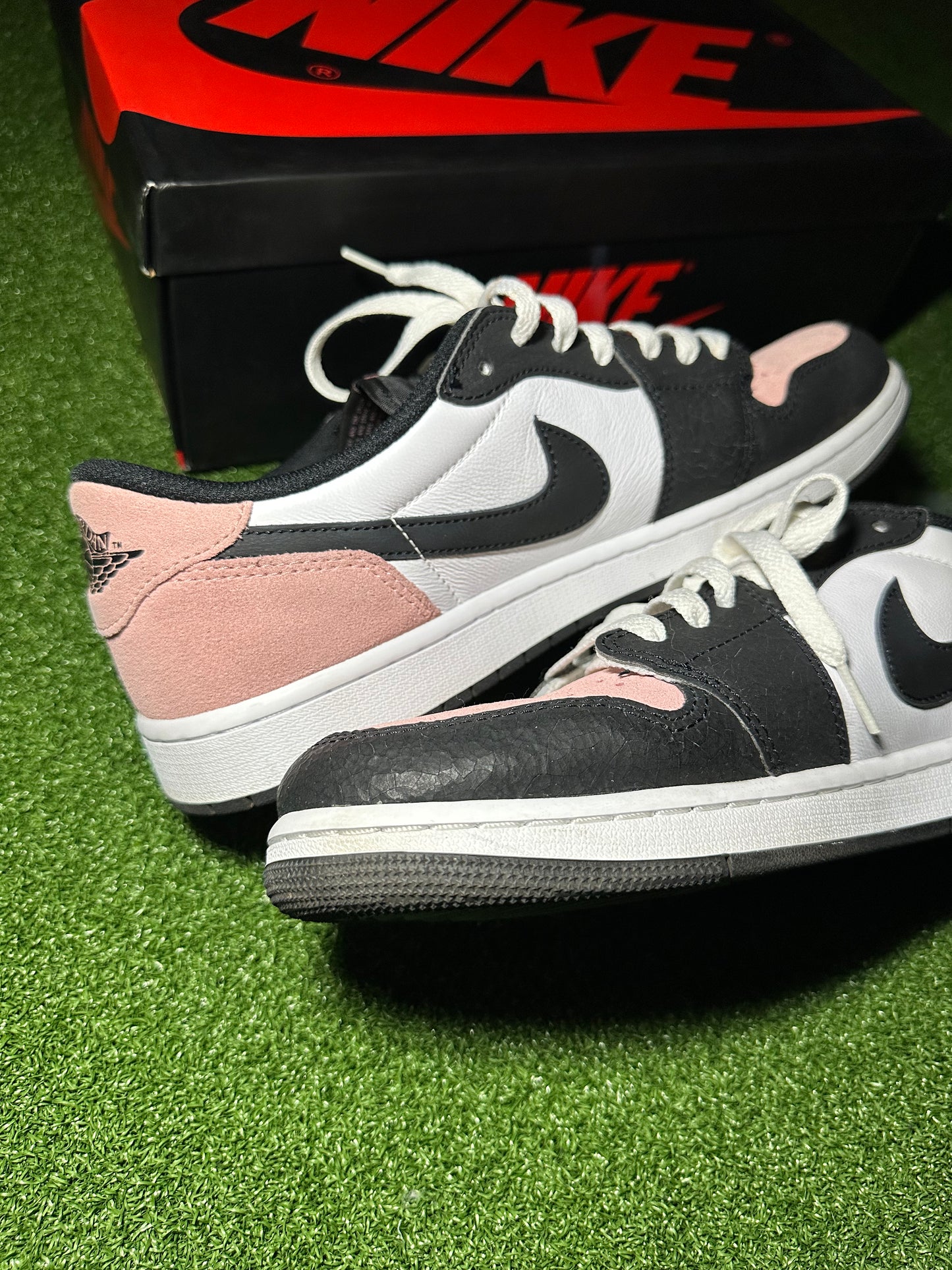 Jordan 1 Low Bleach Coral Pre owned