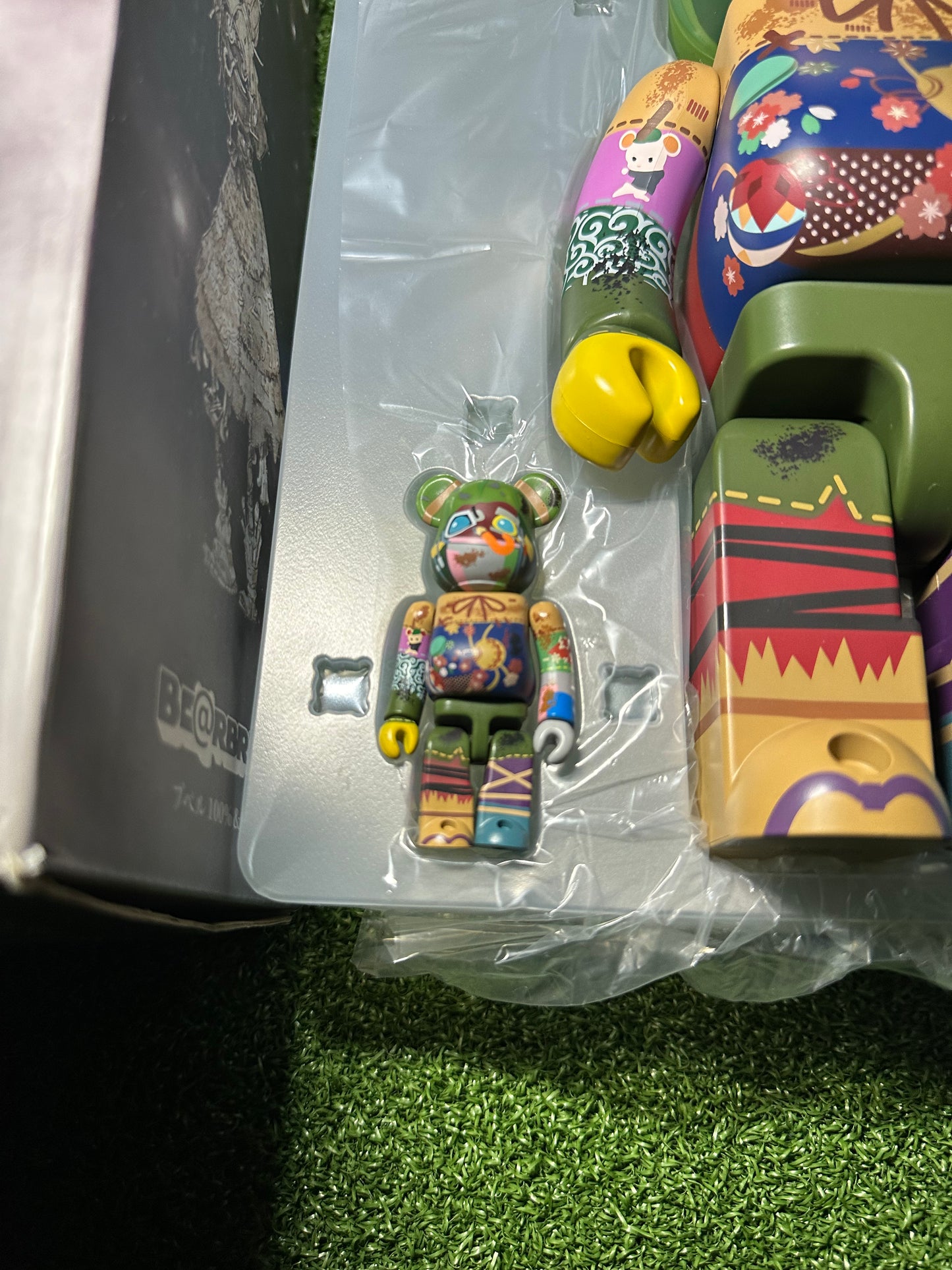 Bearbrick Poupelle Of Chimney Town 100% & 400% Set