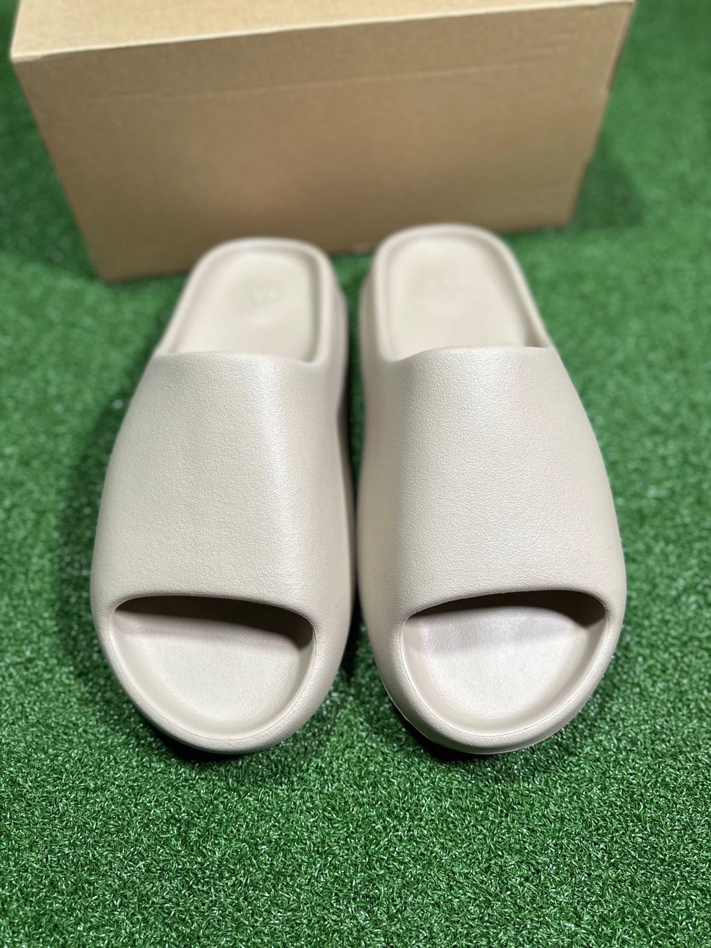 Adidas Yeezy Slide Pure