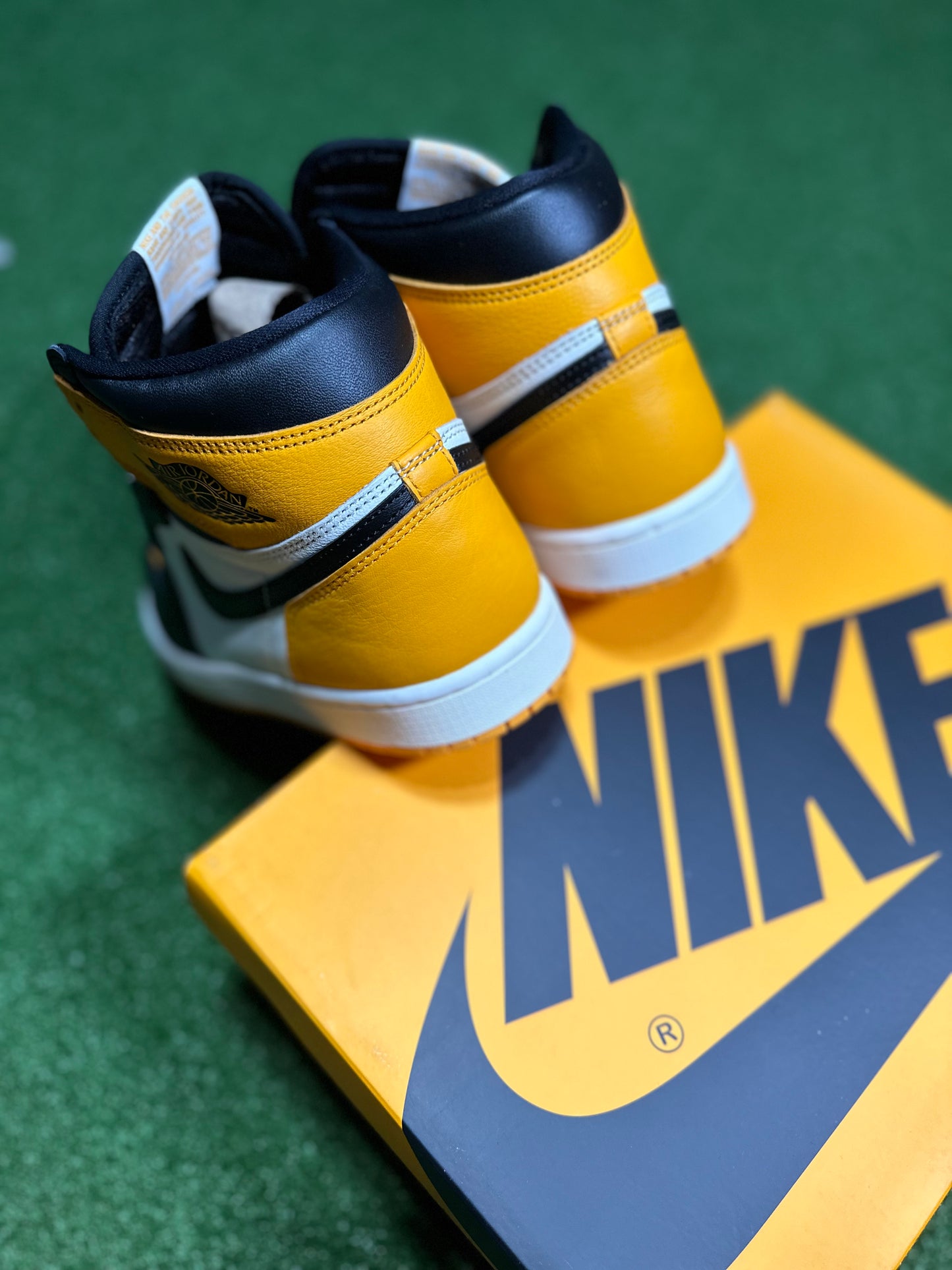 Jordan 1 Retro High OG - Taxi