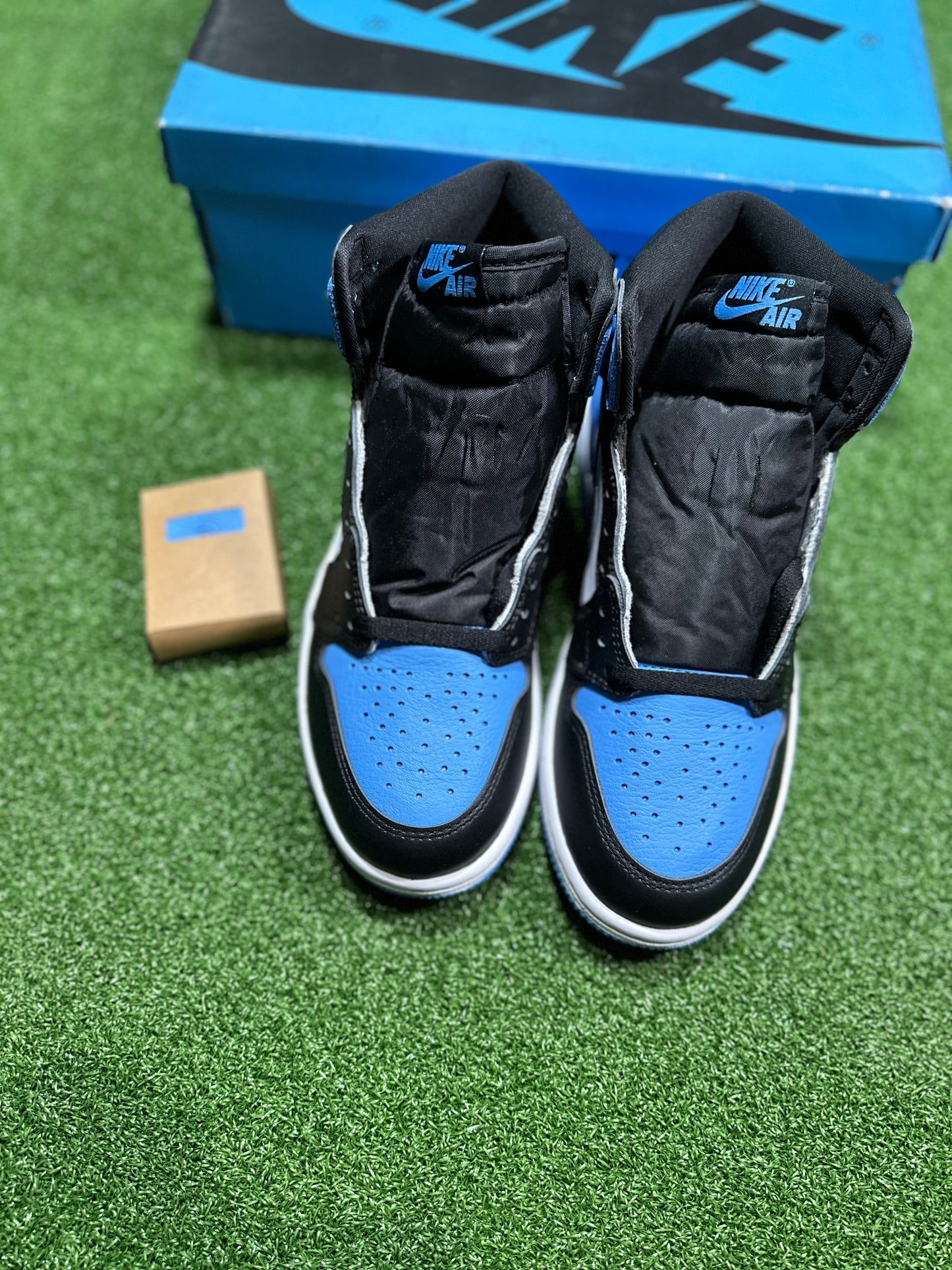 Jordan 1 Retro High OG - UNC Toe