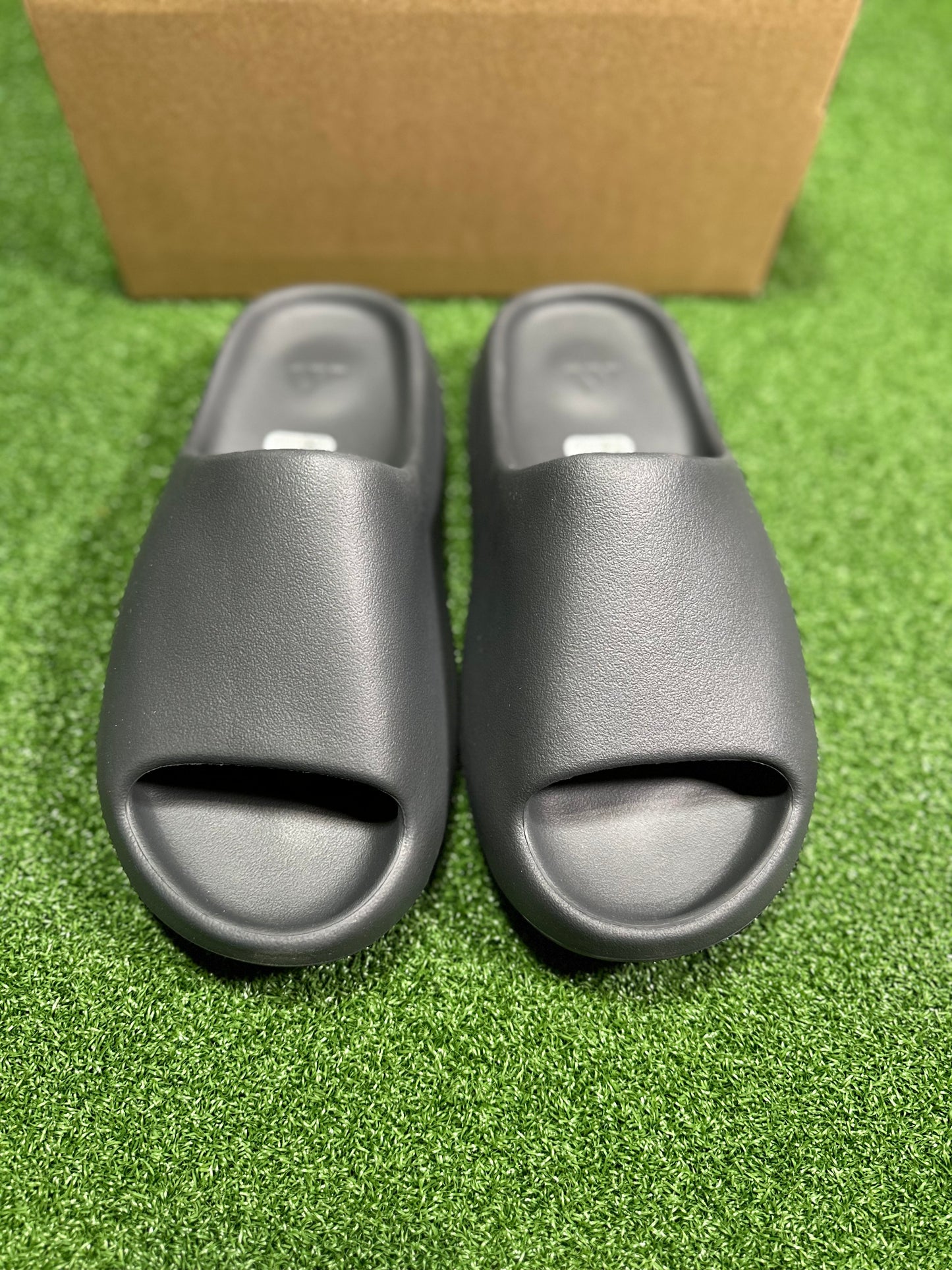 Adidas Yeezy Slide - Granite