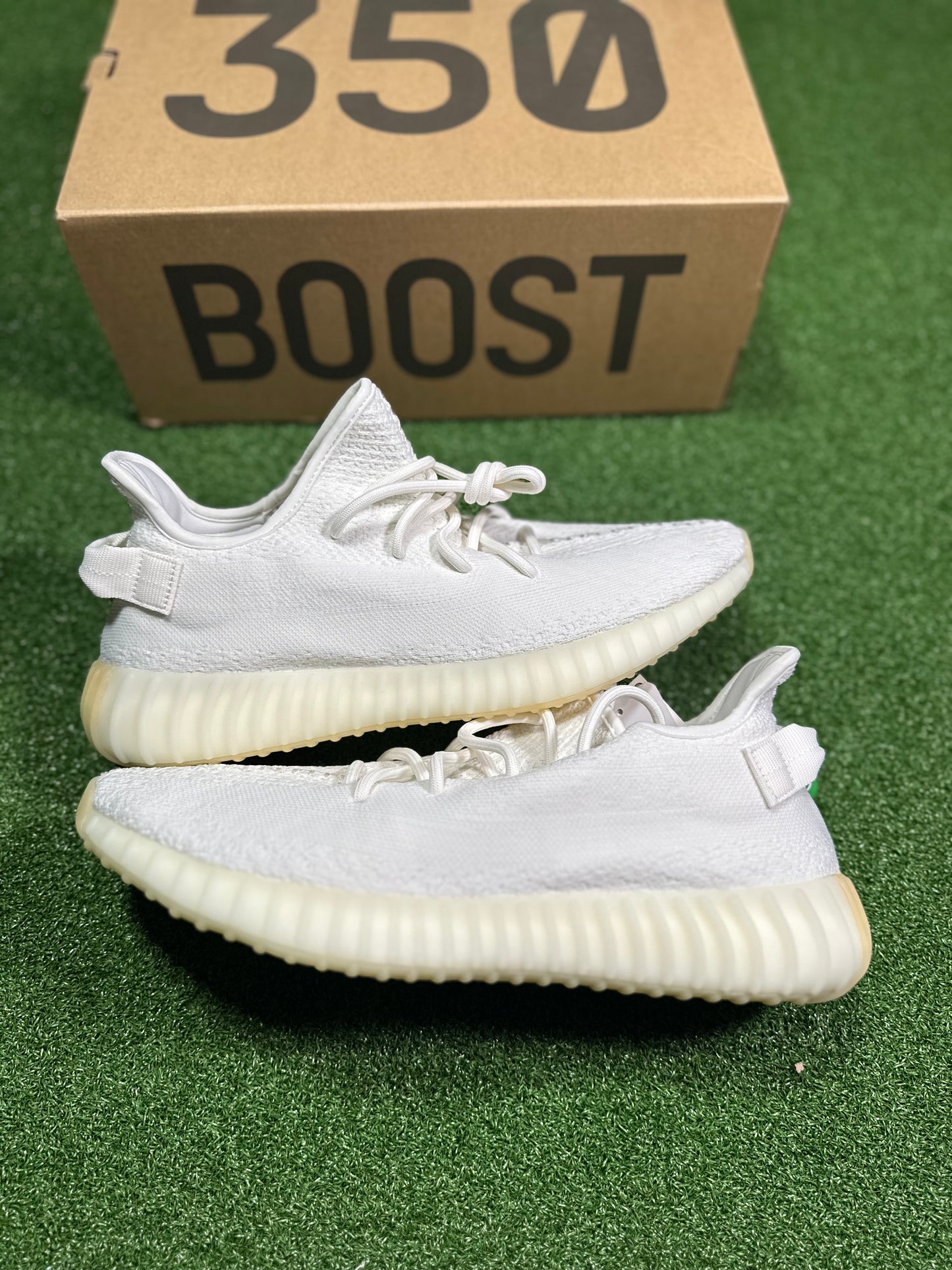 Adidas Yeezy Boost 350 V2 - Cream