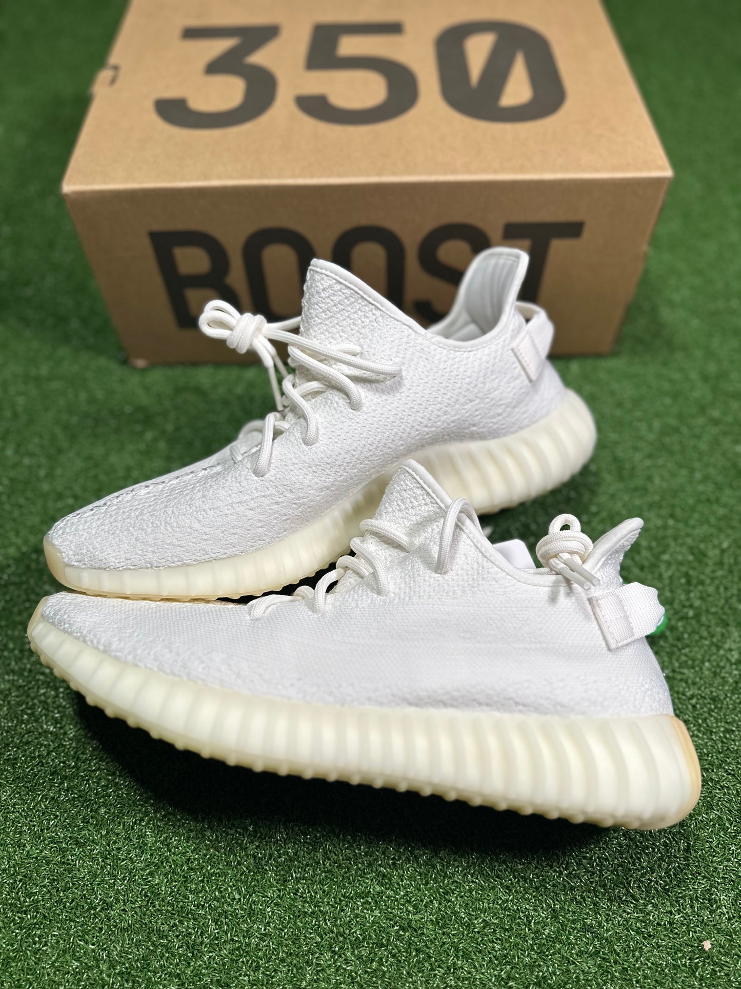 Adidas Yeezy Boost 350 V2 - Cream