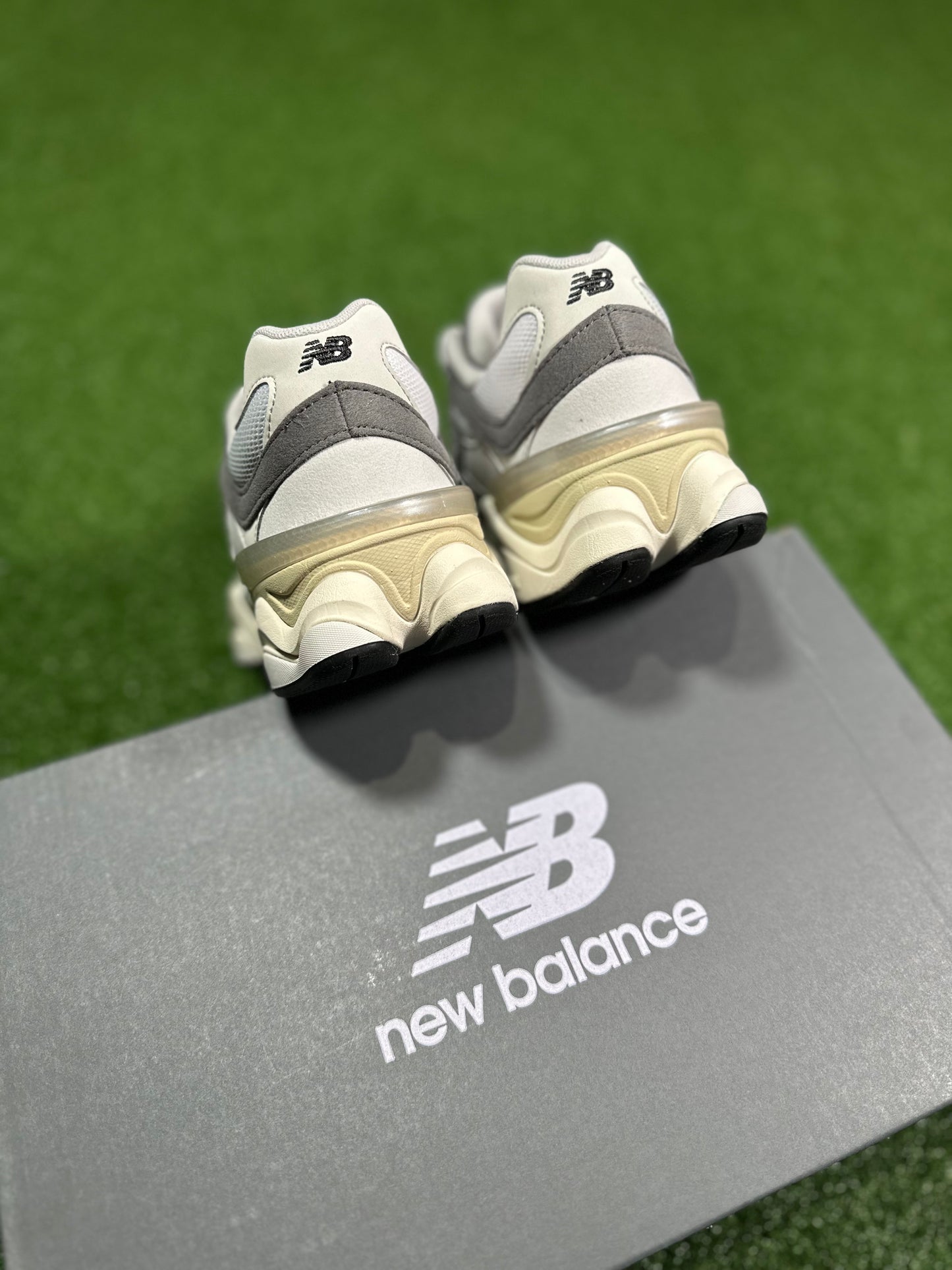 New Balance 9060 - Rain Cloud (Escuela primaria)