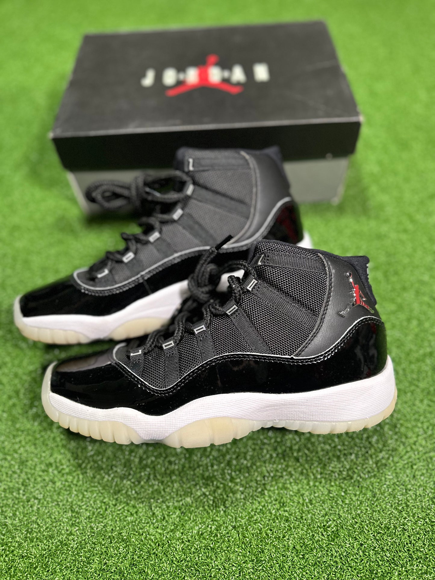 Jordan 11 Retro Jubilee (Grade School) Probado