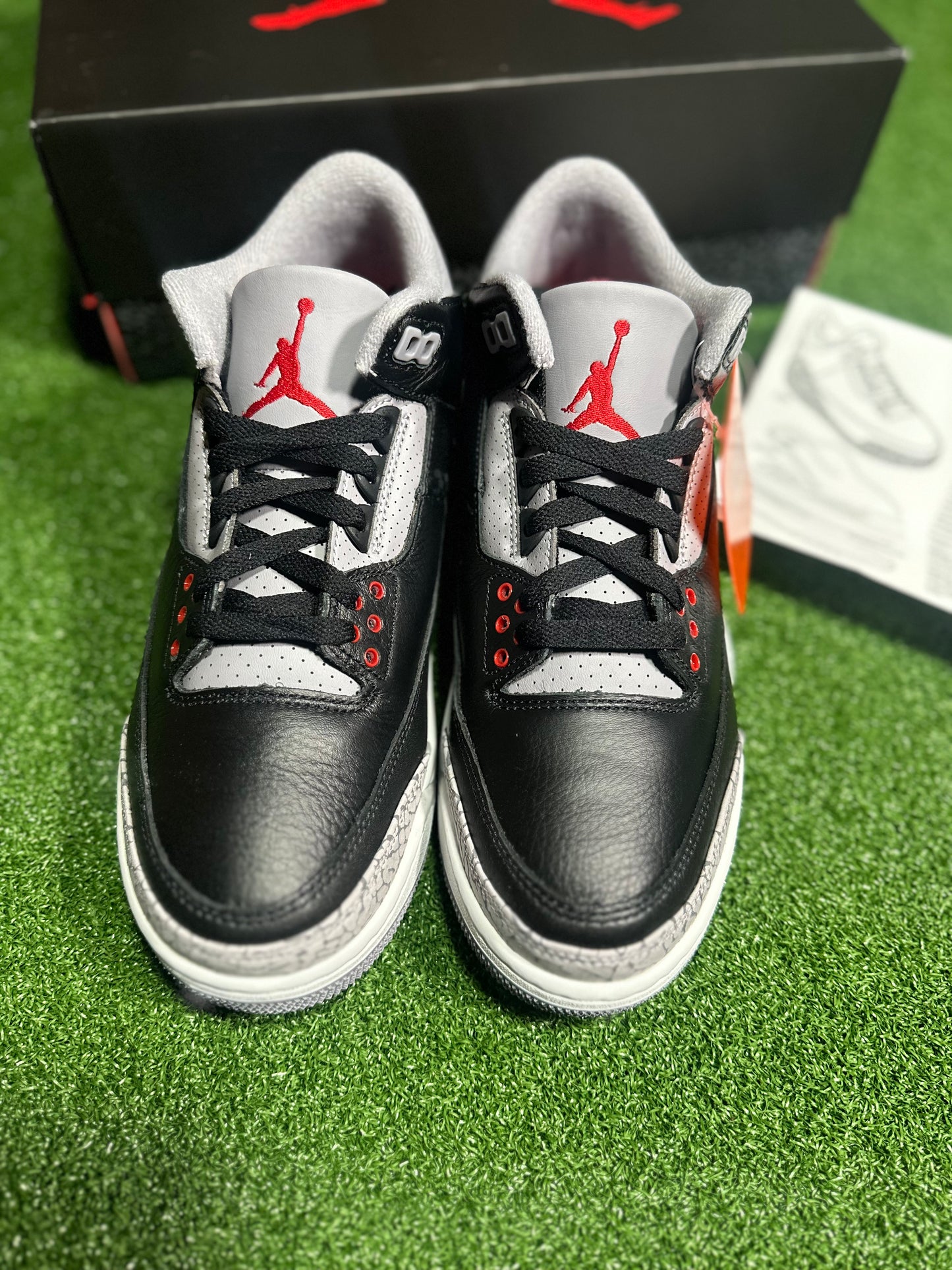 Jordan 3 Retro OG Cemento negro (2024)