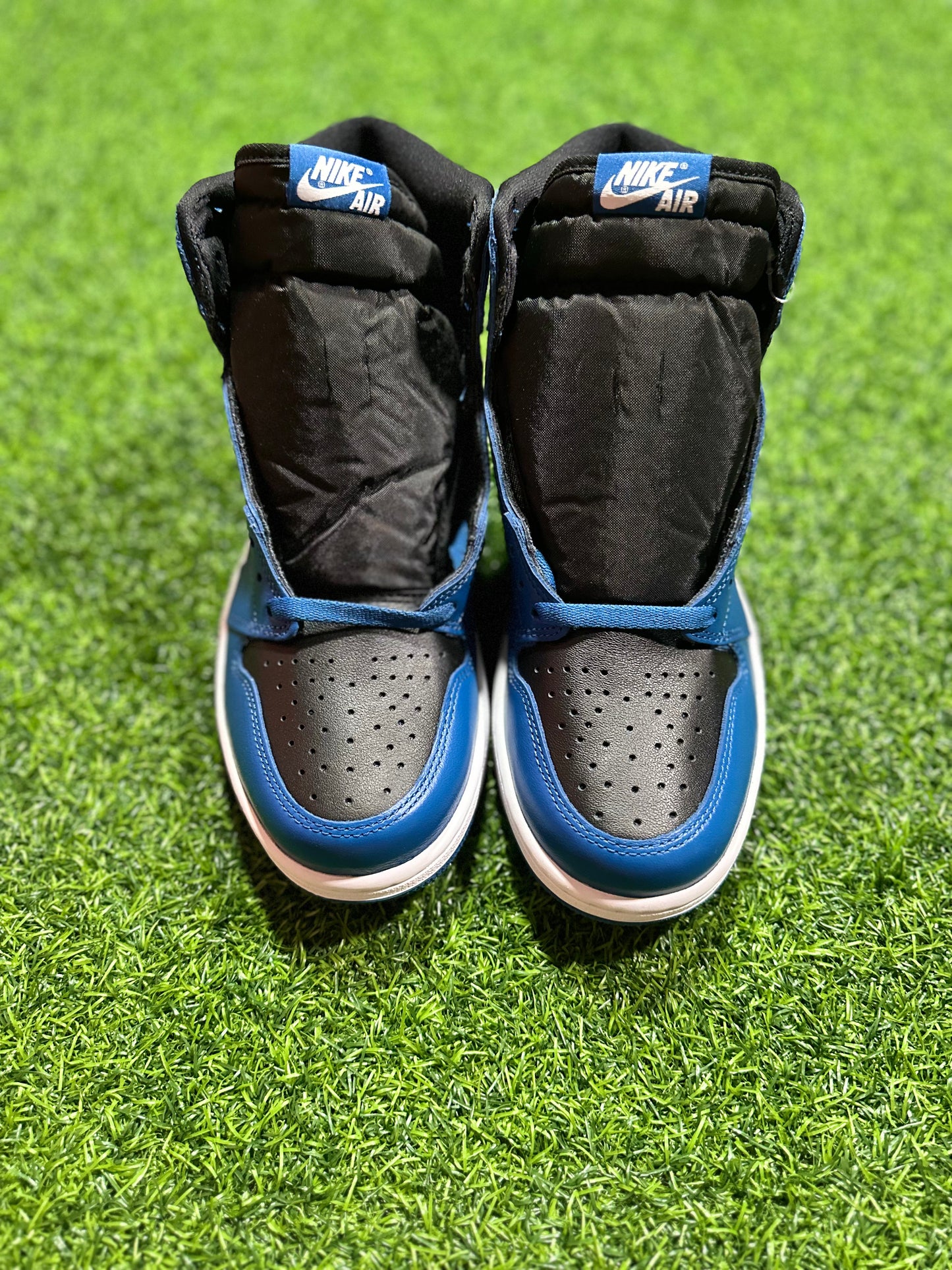 Jordan 1 Retro High OG - Azul marino oscuro