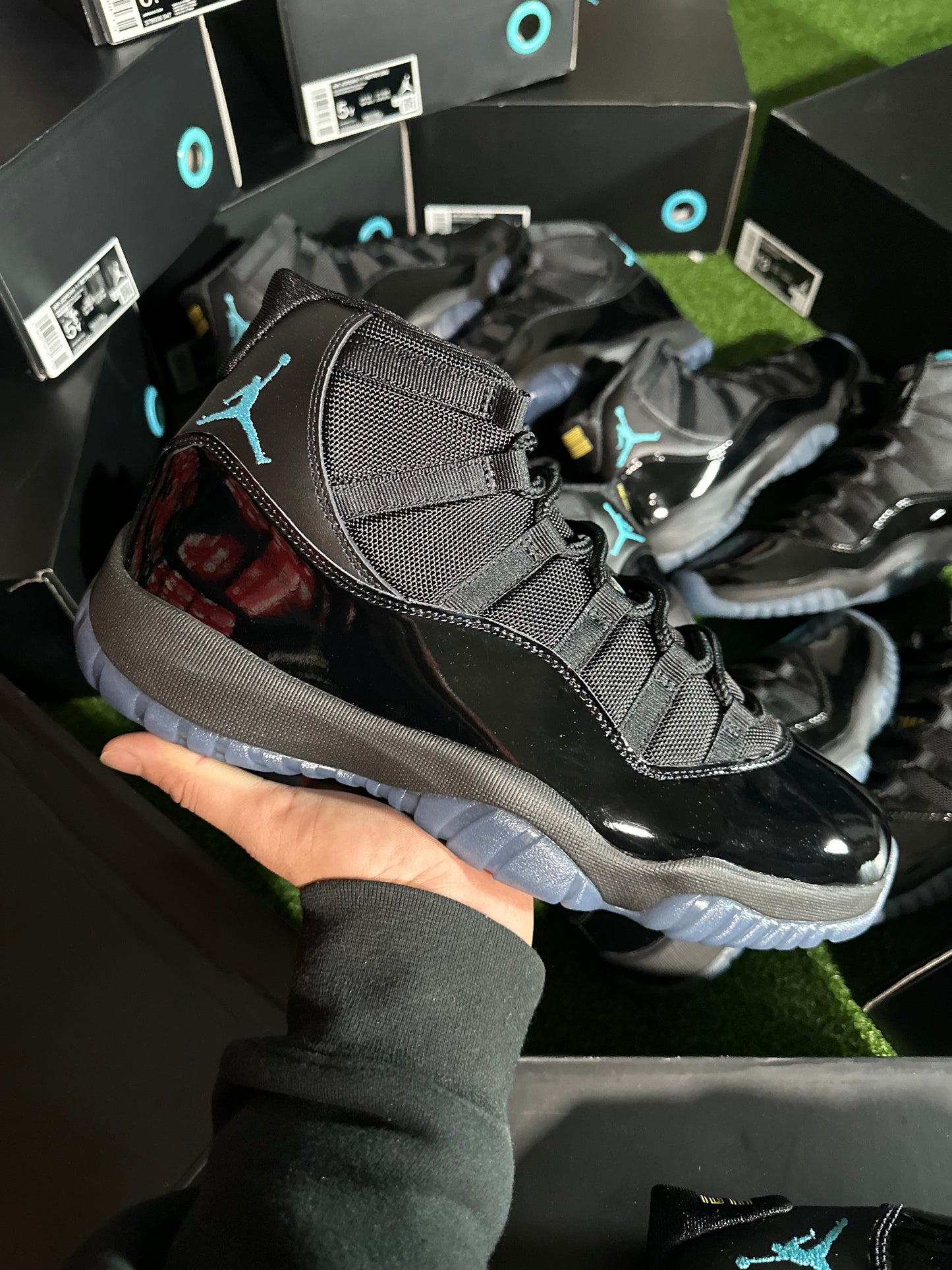 Jordan 11 Gamma Blue Patent Leather Detail