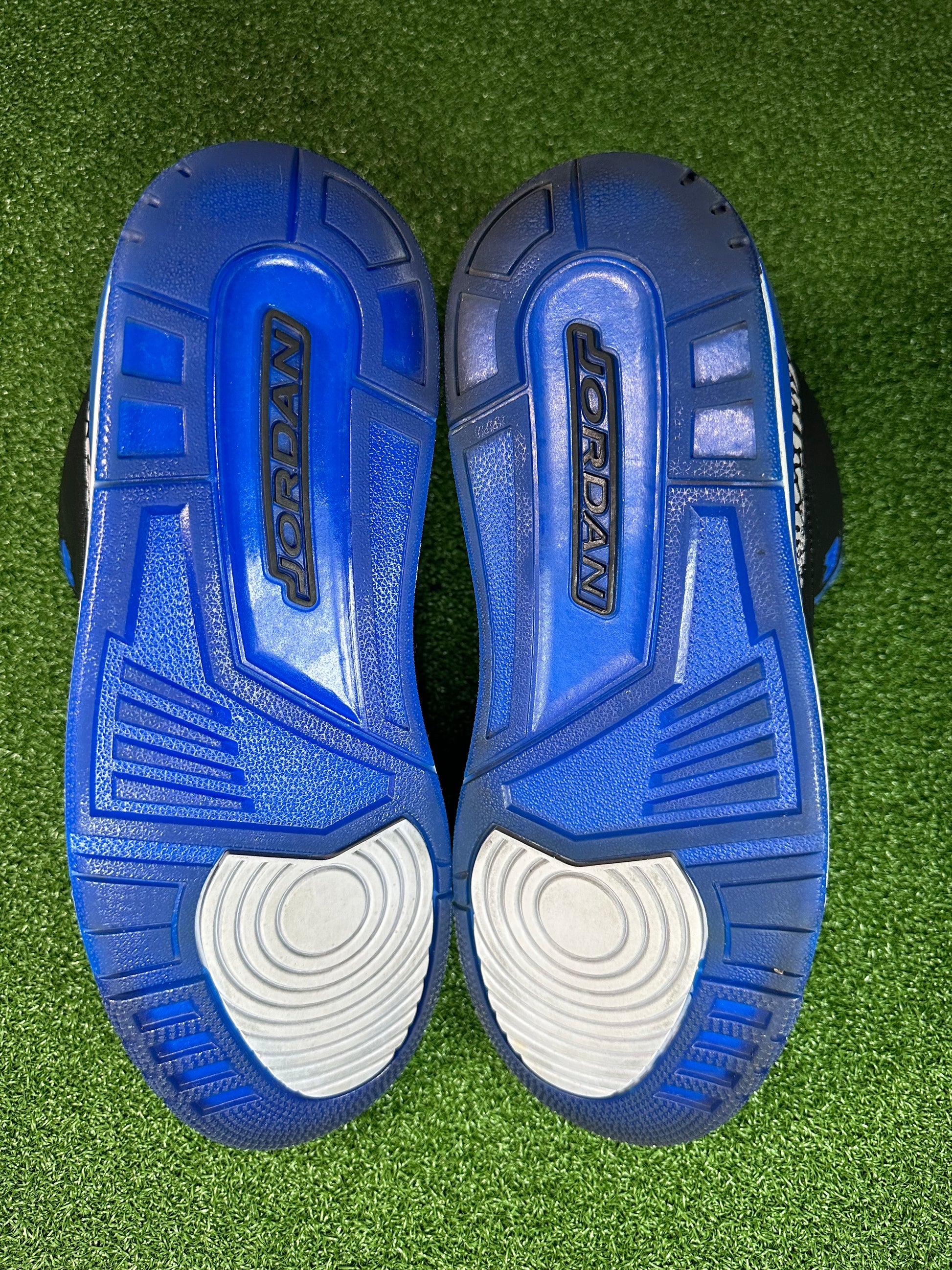 Jordan 3 Retro Sport Blue bottom View closer