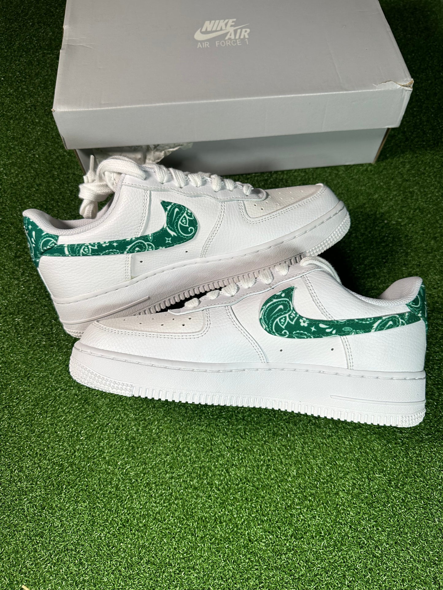 Nike Air Force 1 White Green Lifestyle Sneaker