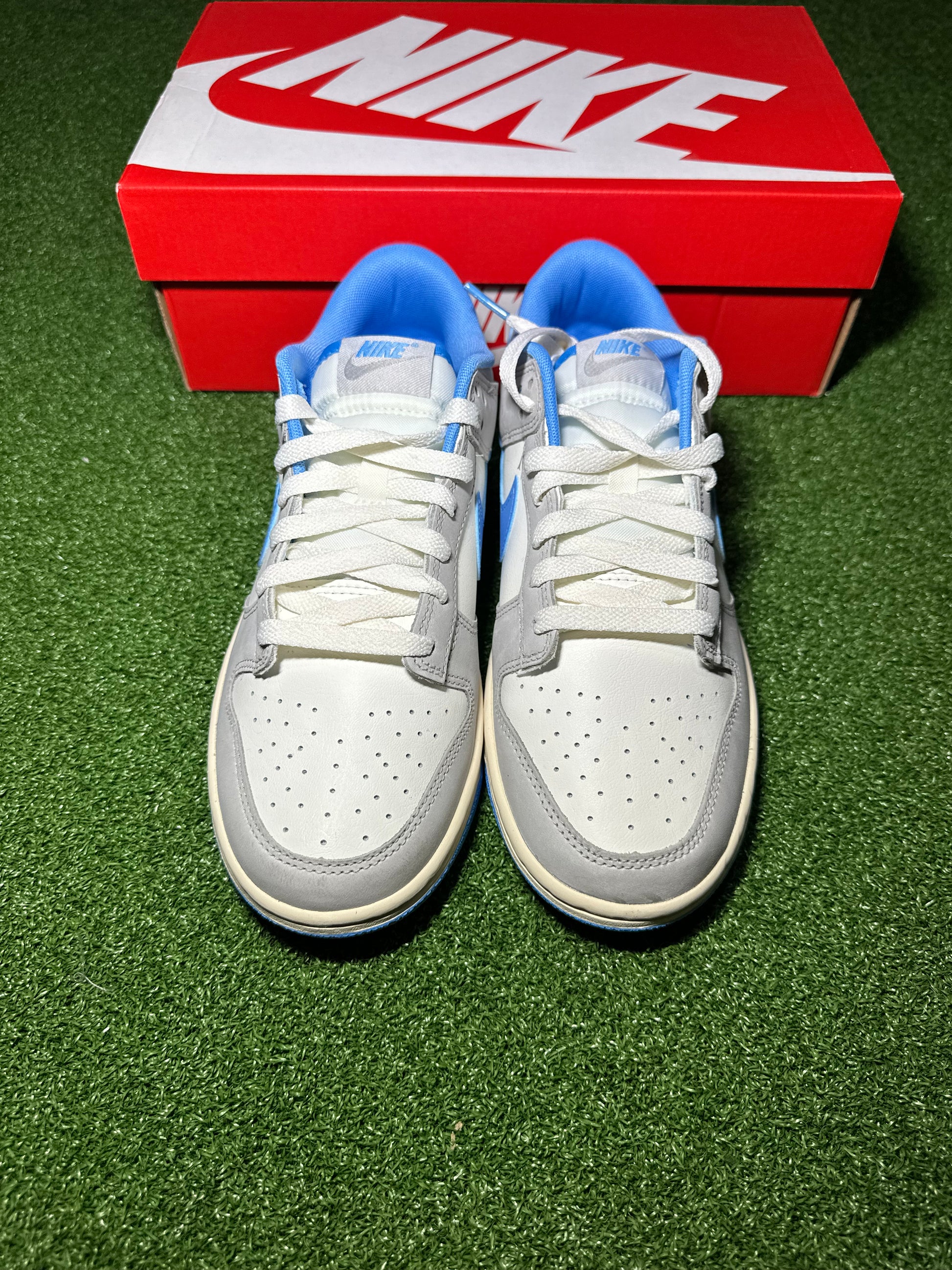 Nike Dunk Low University Blue Leather Front Detail