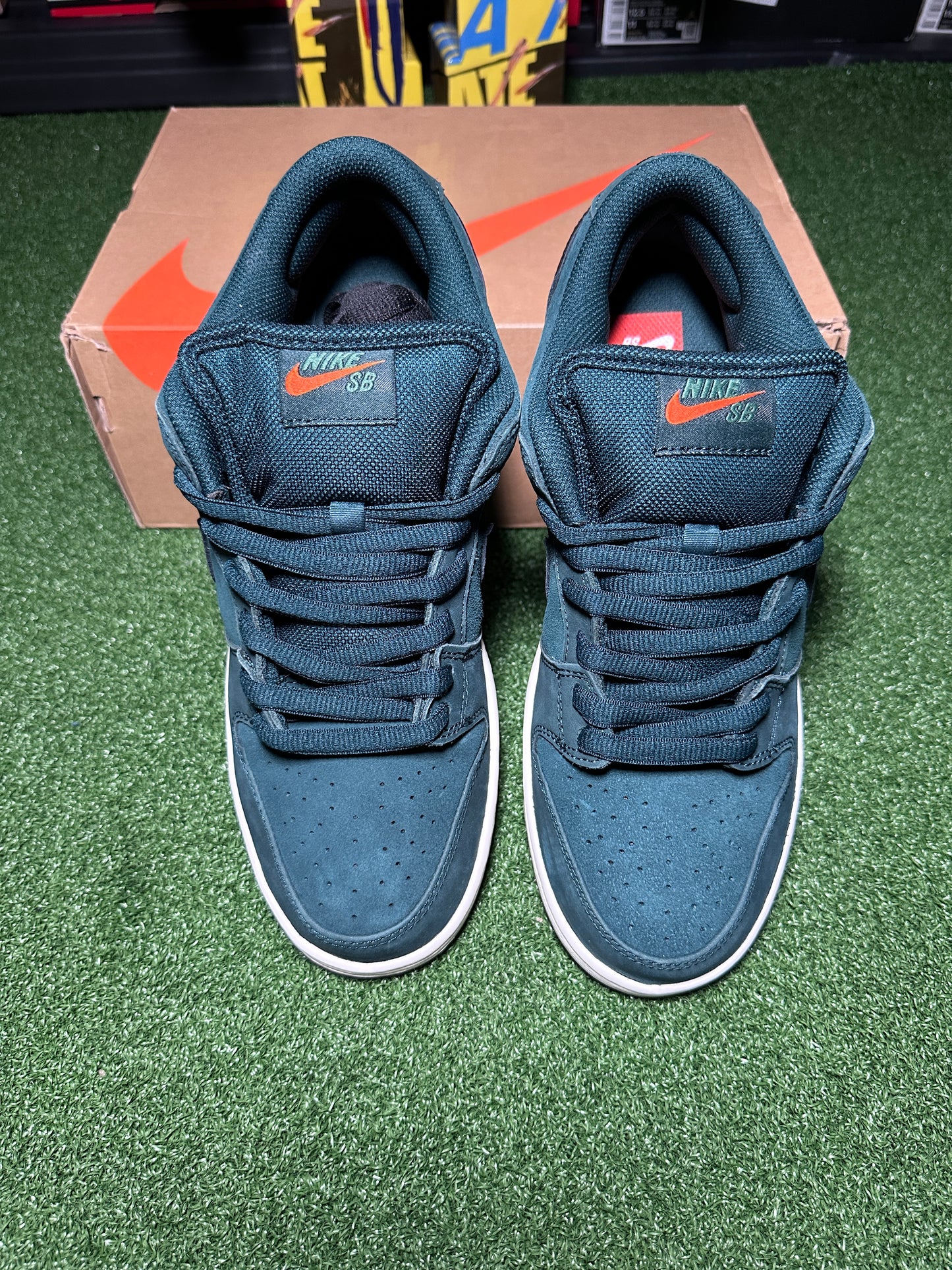Nike SB Dunk Deep Fir Suede Detail