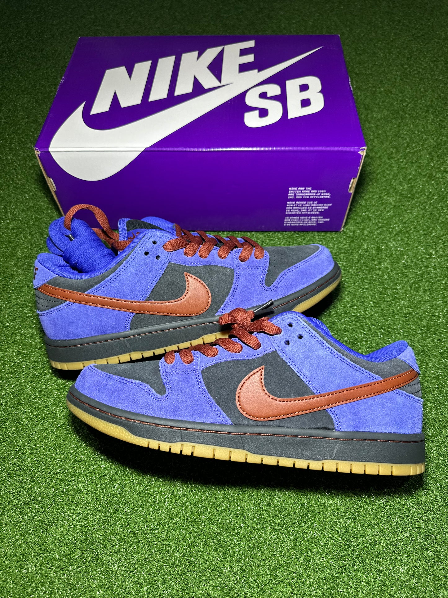 Nike SB Dunk Low Persian Violet Leather Detail