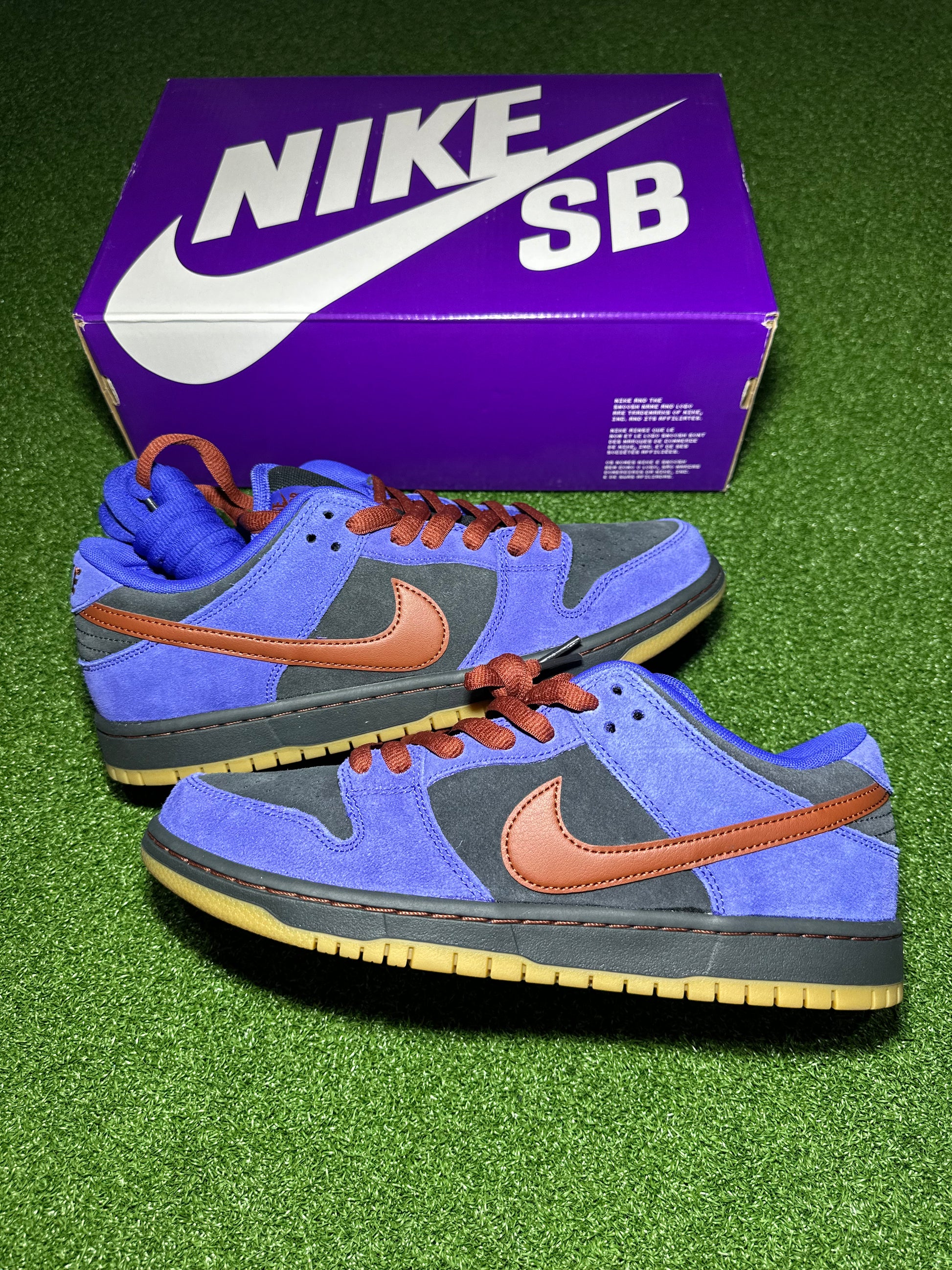 Nike SB Dunk Low Persian Violet Leather Detail