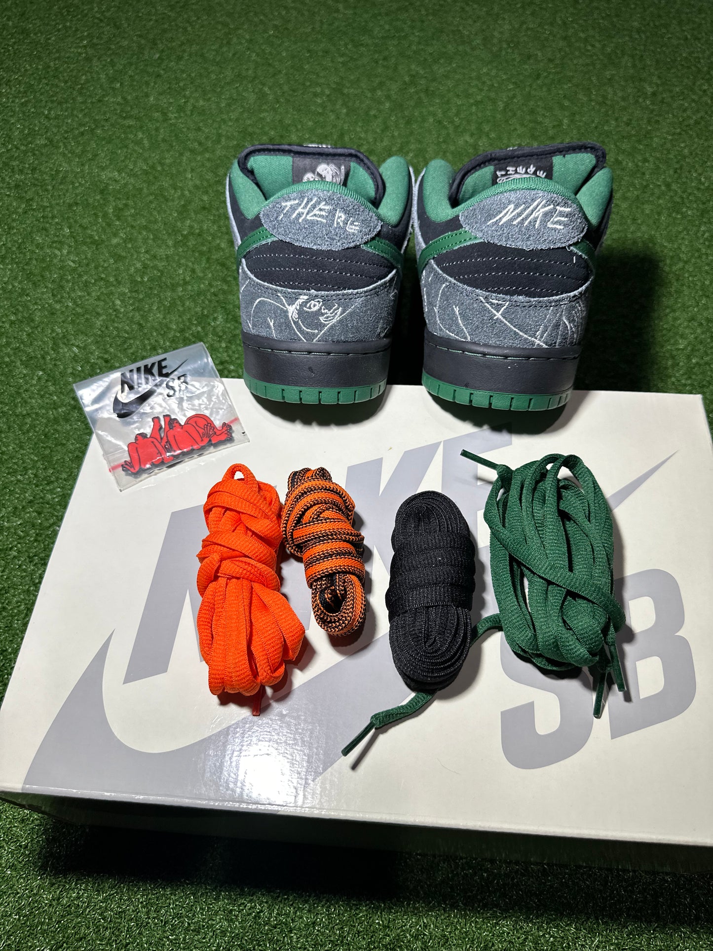 Nike SB Dunk Low There Skateboards Heel Detail