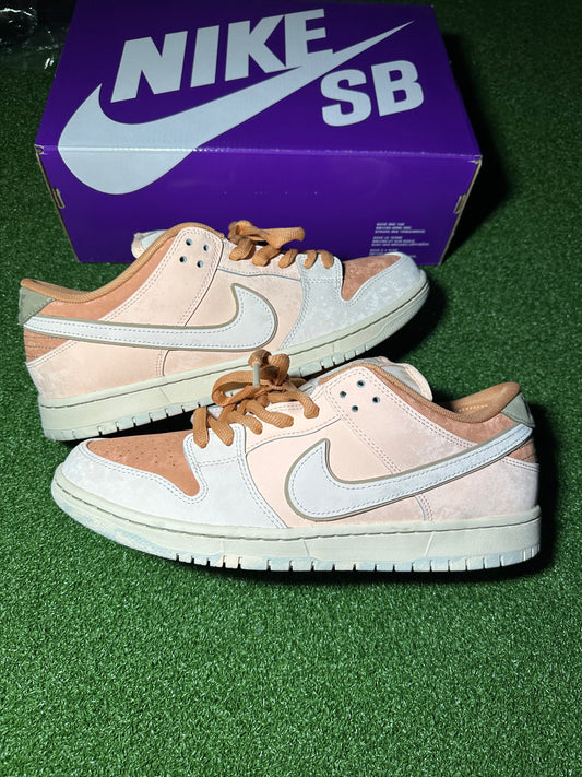 Nike SB Dunk Low Trocadero Gardens Side View