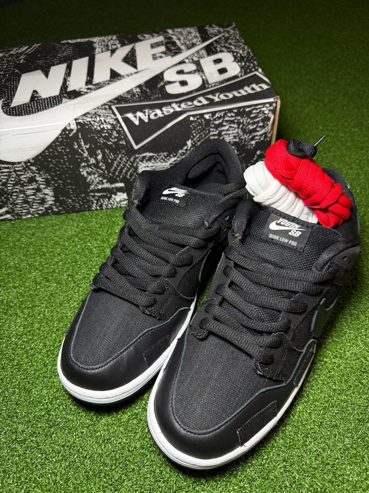 Nike SB Wasted Youth Black Denim Detail