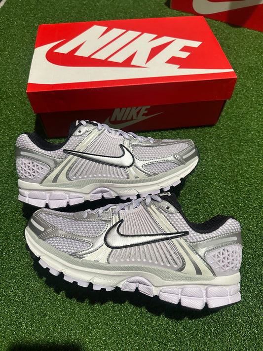 Nike Vomero 5 View
