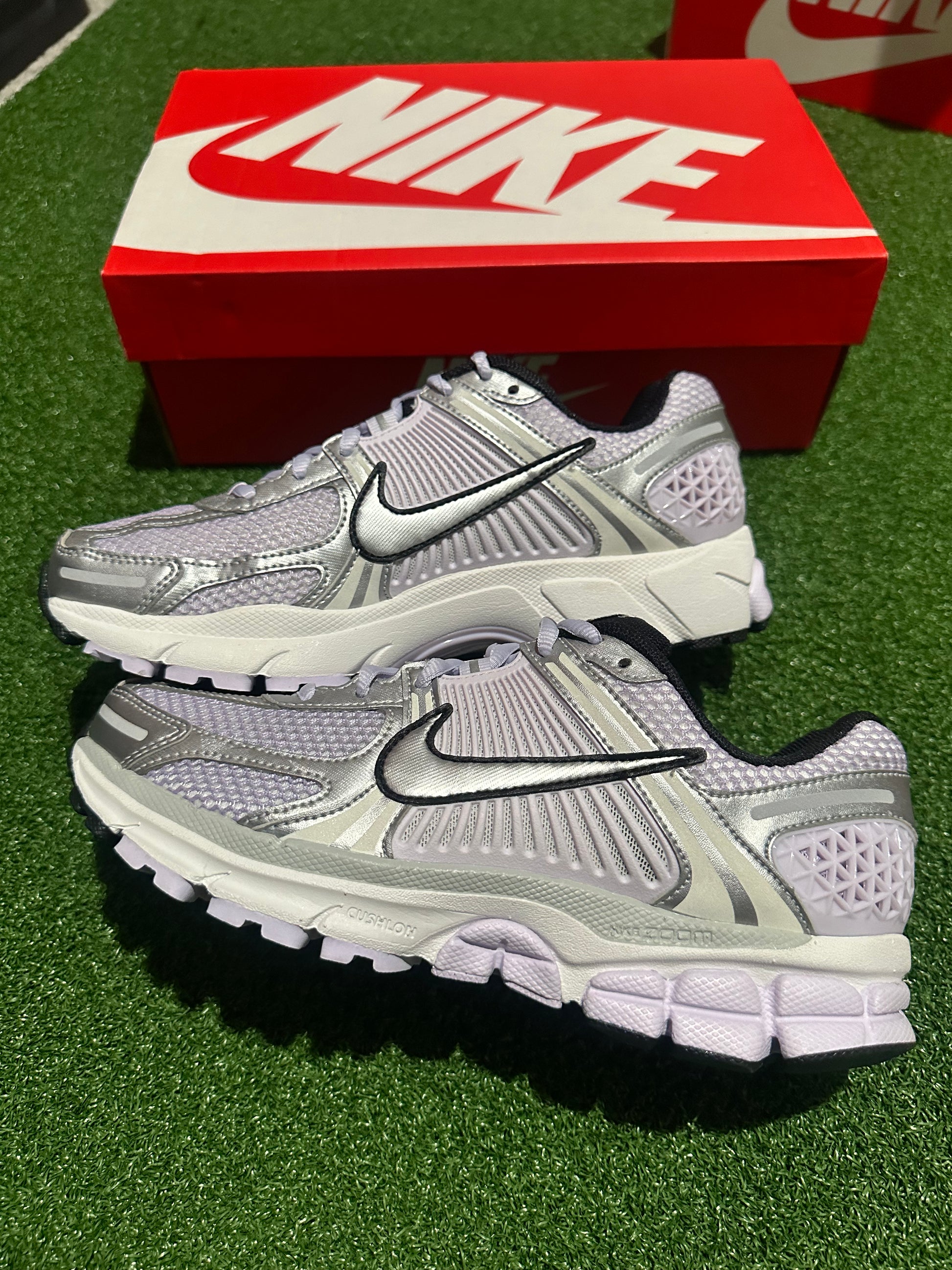 Nike Vomero 5 Side View