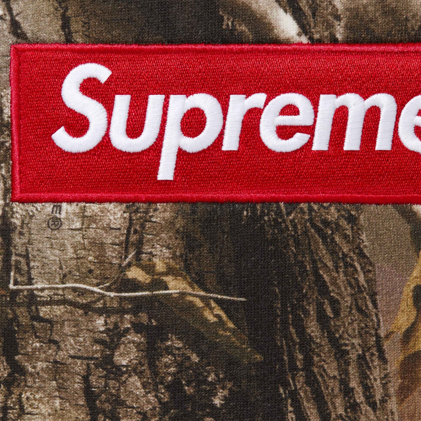 Supreme Realtree AP Camo Box Logo Detail