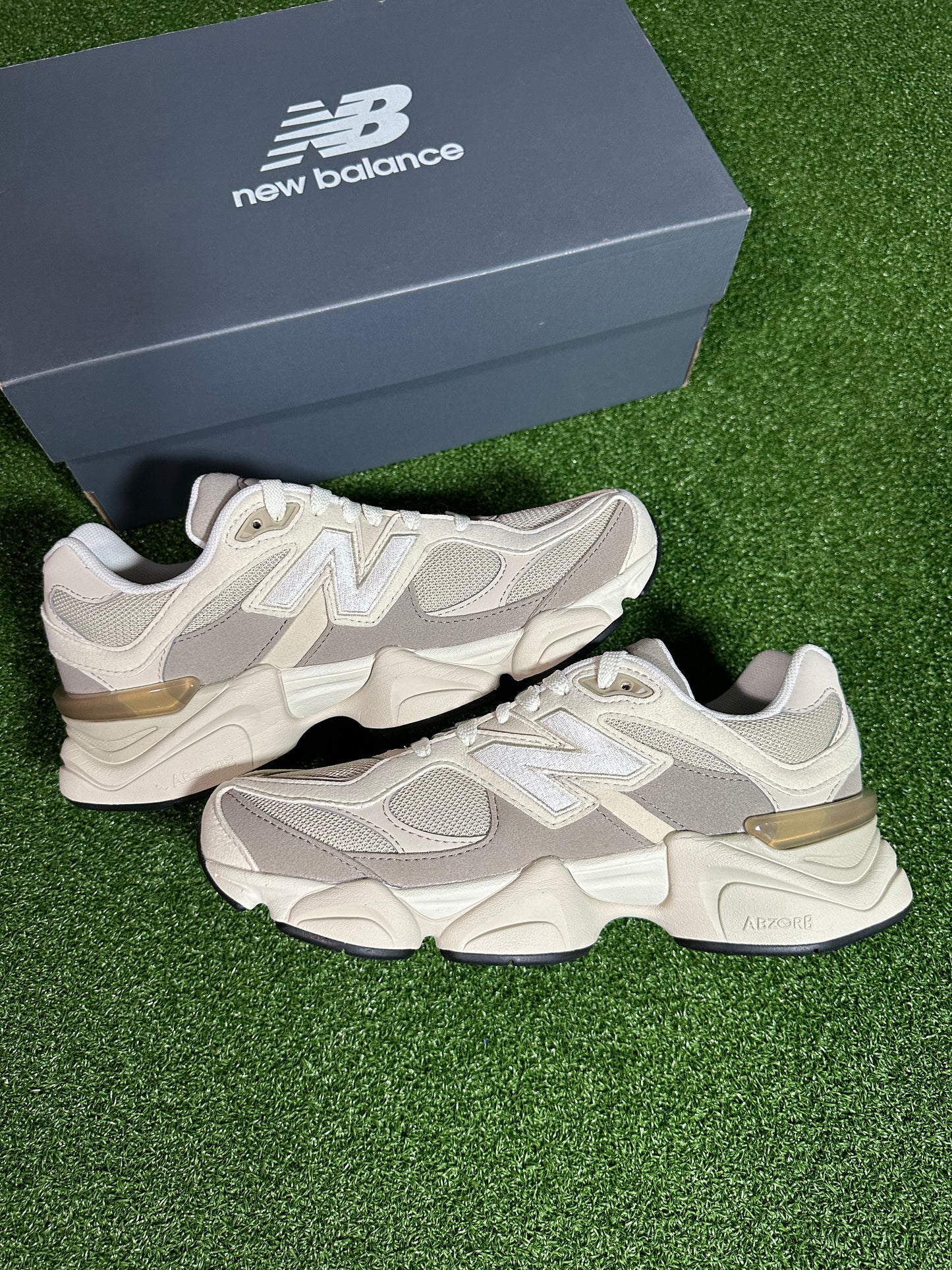 New Balance 9060 Big Kid 'Linen Timberwolf'
