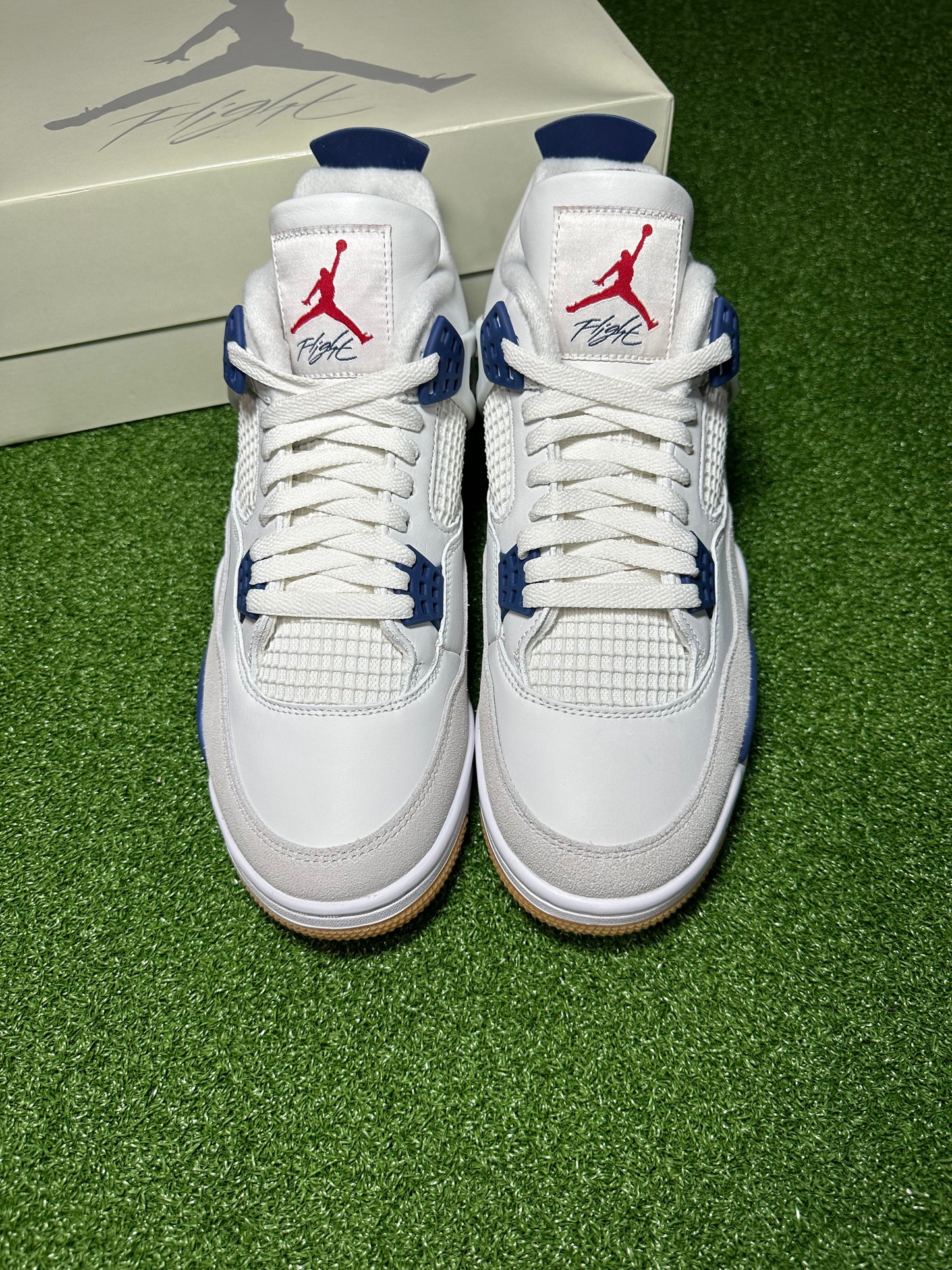 Front view of Nike SB x Jordan 4 Retro SP Navy